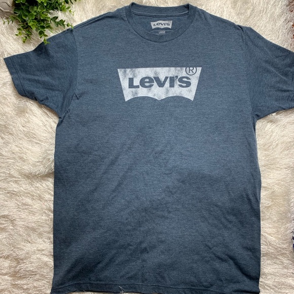 ⚡️ SALE Levi’s logo t-shirt - Picture 2 of 4